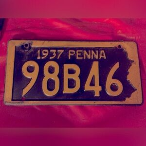 Pennsylvania Vintage 1937 License Plate. 98B46